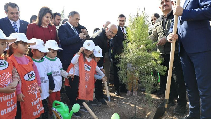 MİLLİ AĞAÇLANDIRMA GÜNÜ’NDE FİDANLAR TOPRAKLA BULUŞTUU