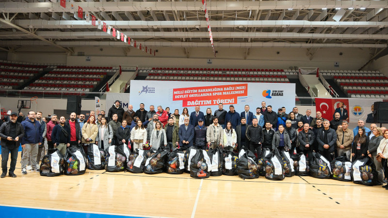 Büyükşehir belediyesinden 500 okula spor malzemesi desteği