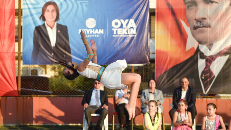Seyhanda Gençlik ve Spor Dolu Kutlama