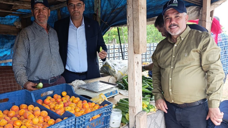 Anahtar Parti’den Adana’da Çiftçi Çıkarması:.