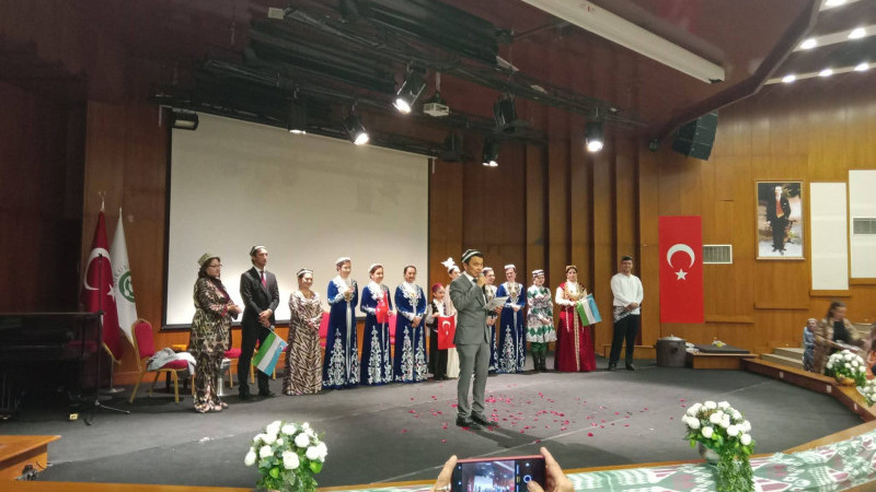 Türkistanlılardan Muhteşem Şölen